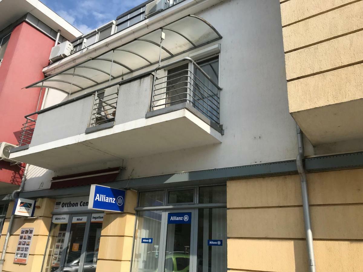 József Attila Apartman Hajdúszoboszló Kültér fotó